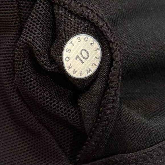 Lululemon Sun Setter Tank Black Size 10 Stretch Yoga style W1AKQS - Picture 5 of 5